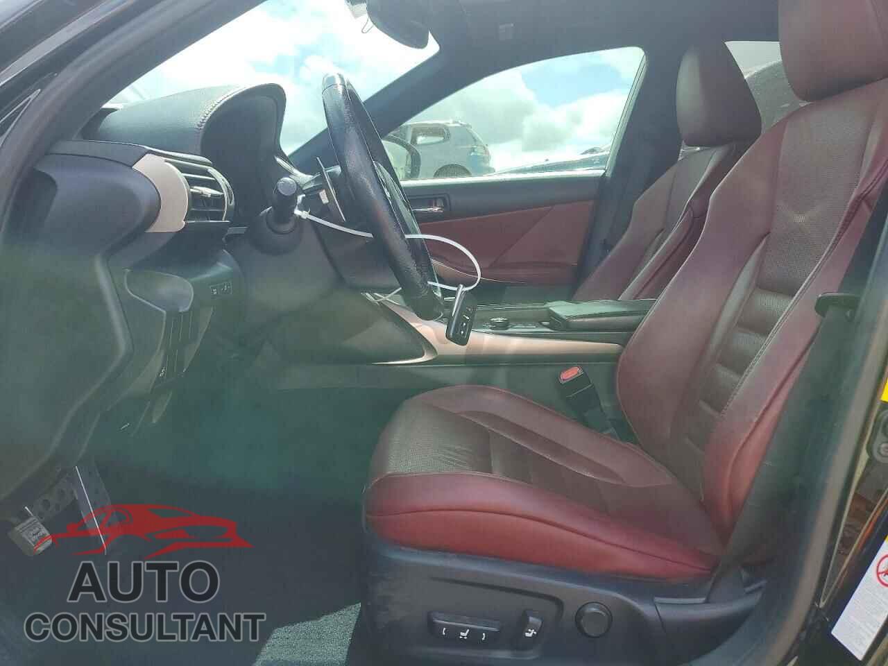 LEXUS IS 2014 - JTHBF1D21E5010053
