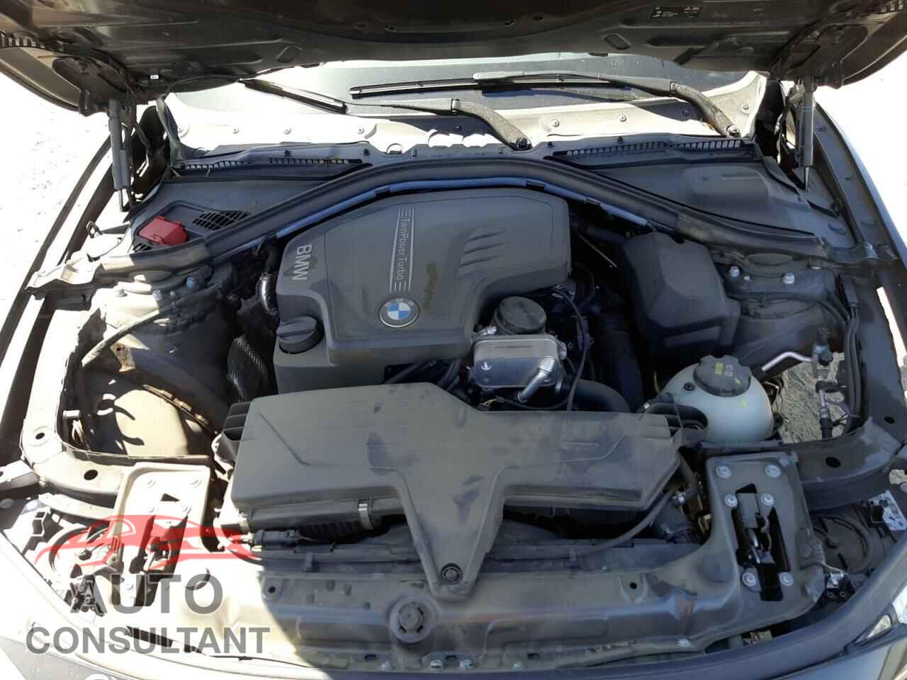 BMW 3 SERIES 2016 - WBA8E9G55GNU30238