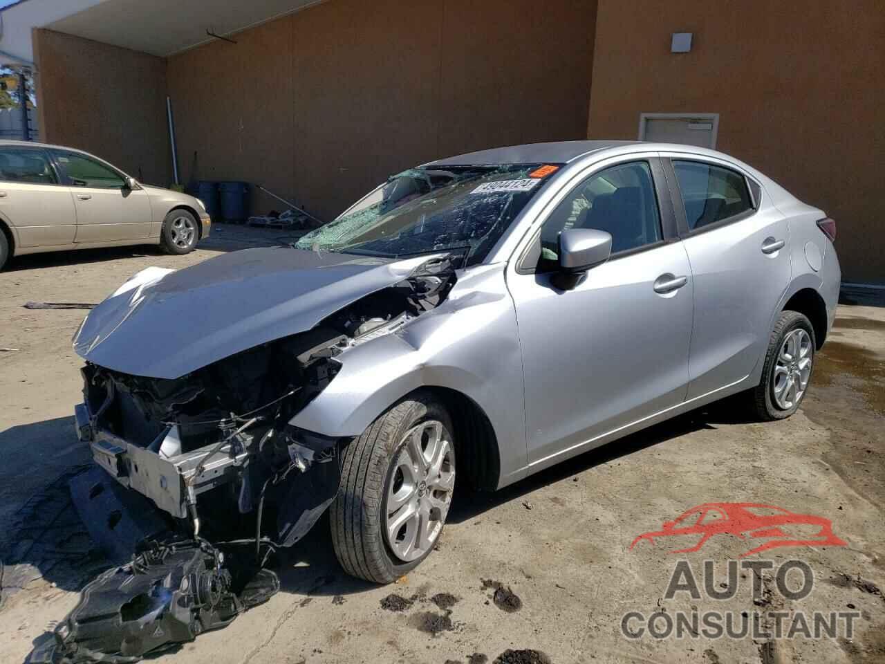 TOYOTA YARIS 2017 - 3MYDLBYV0HY178157