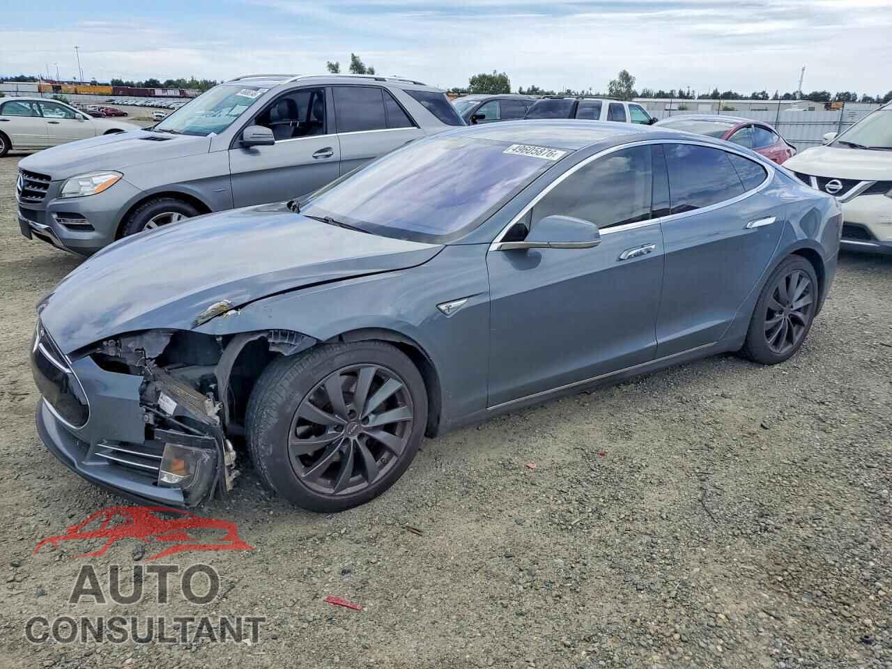 TESLA MODEL S 2013 - 5YJSA1CN3DFP28230