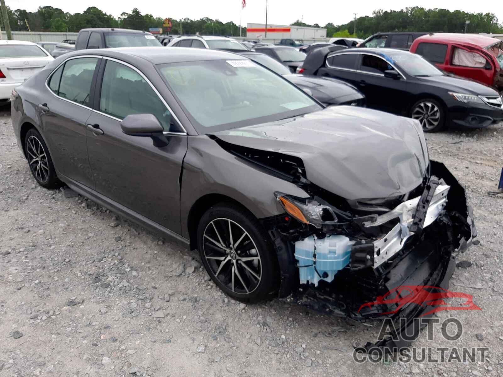 TOYOTA CAMRY 2021 - 4T1G11AK8MU566919