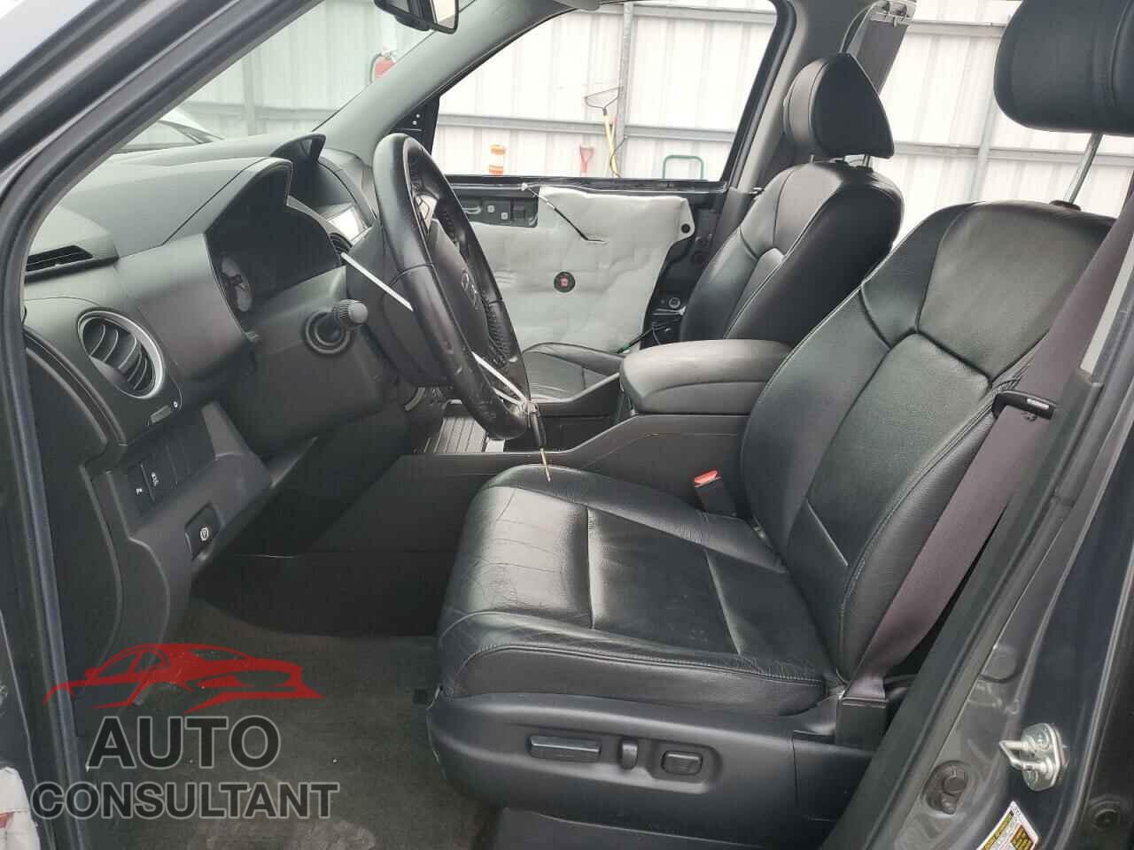 HONDA PILOT 2013 - 5FNYF4H93DB030533