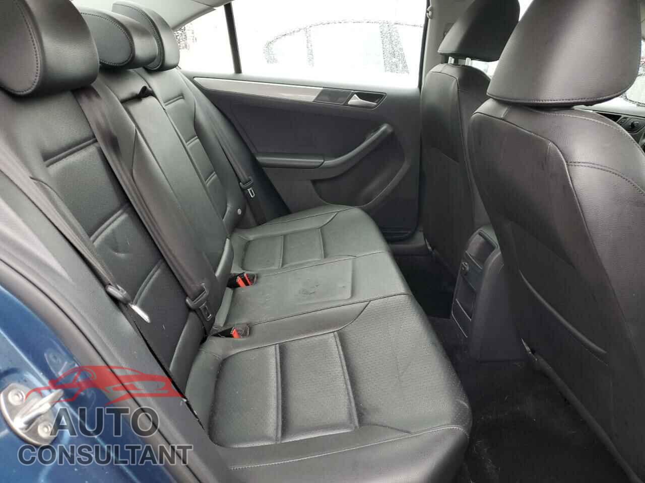VOLKSWAGEN JETTA 2017 - 3VWDB7AJ2HM267044