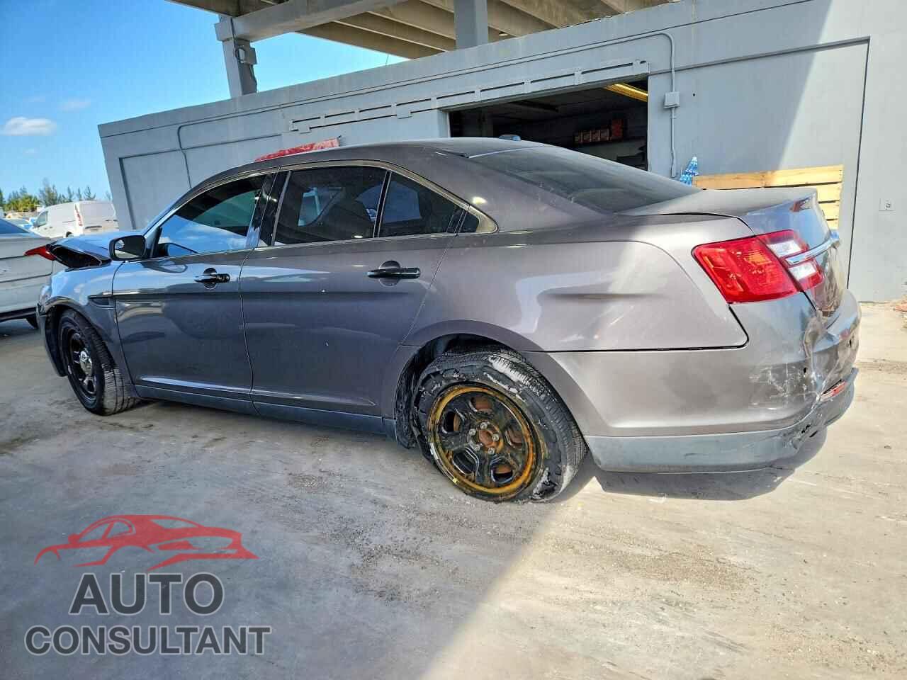 FORD TAURUS 2017 - 1FAHP2L89HG108699