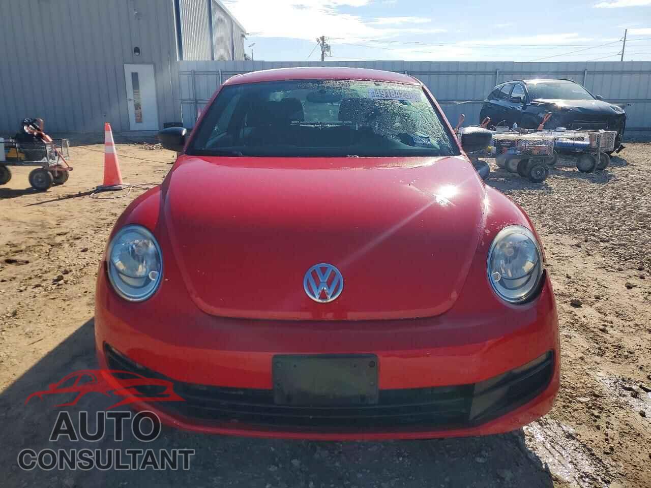 VOLKSWAGEN BEETLE 2013 - 3VWFP7AT9DM670654