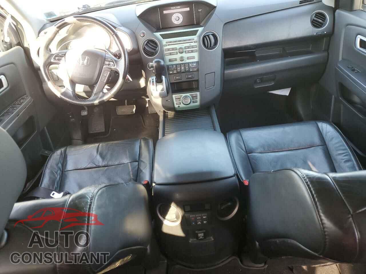 HONDA PILOT 2011 - 5FNYF4H77BB059304