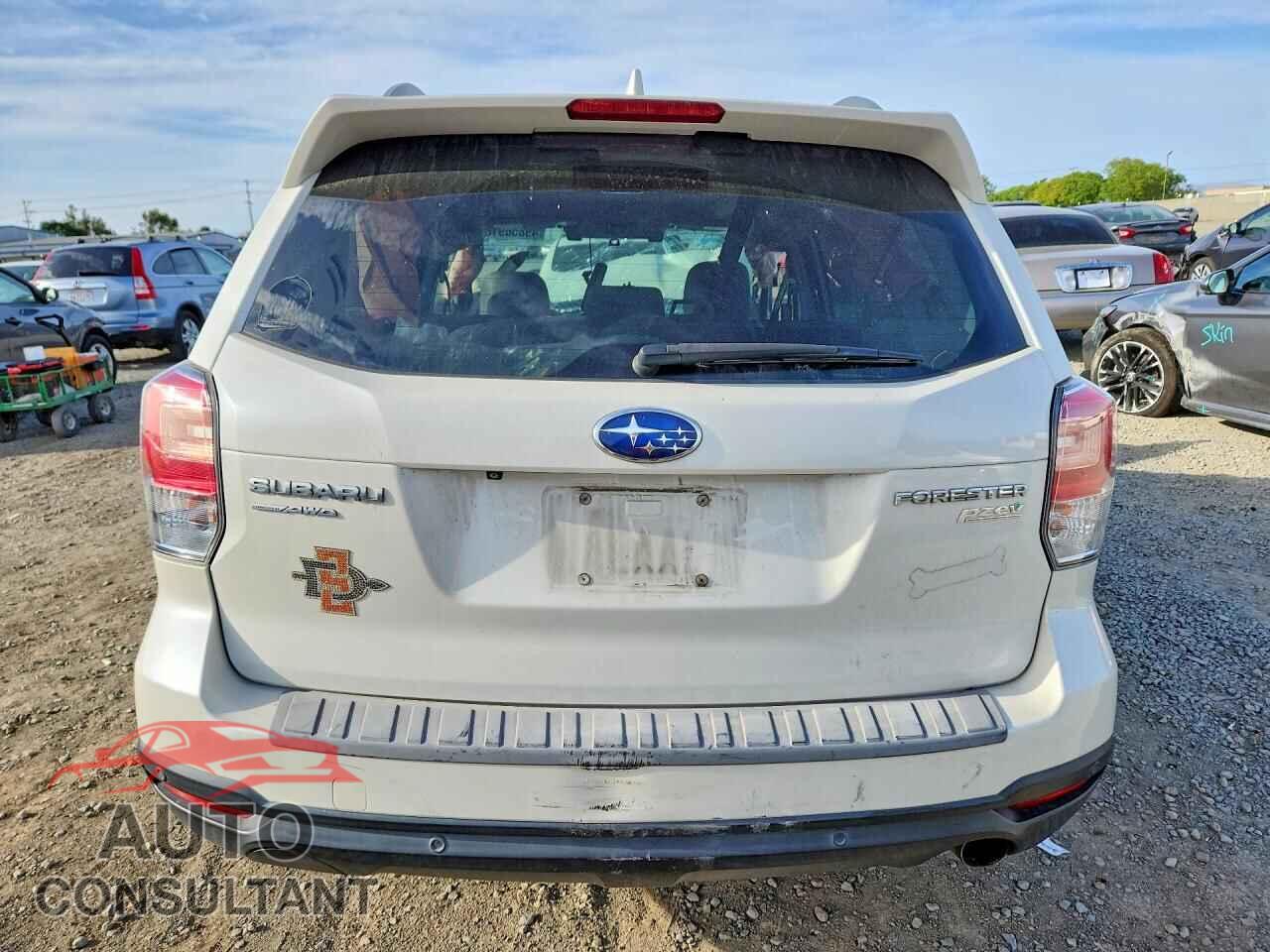 SUBARU FORESTER 2017 - JF2SJARC1HH812849
