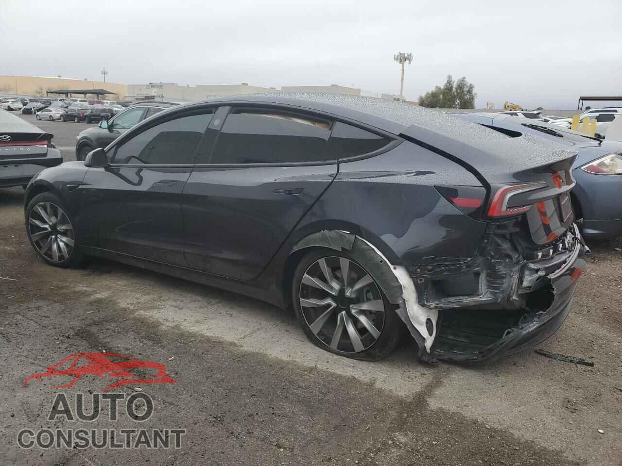 TESLA MODEL 3 2024 - 5YJ3E1EA8RF768975