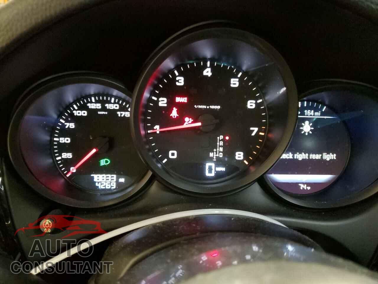 PORSCHE MACAN 2018 - WP1AA2A56JLB08080