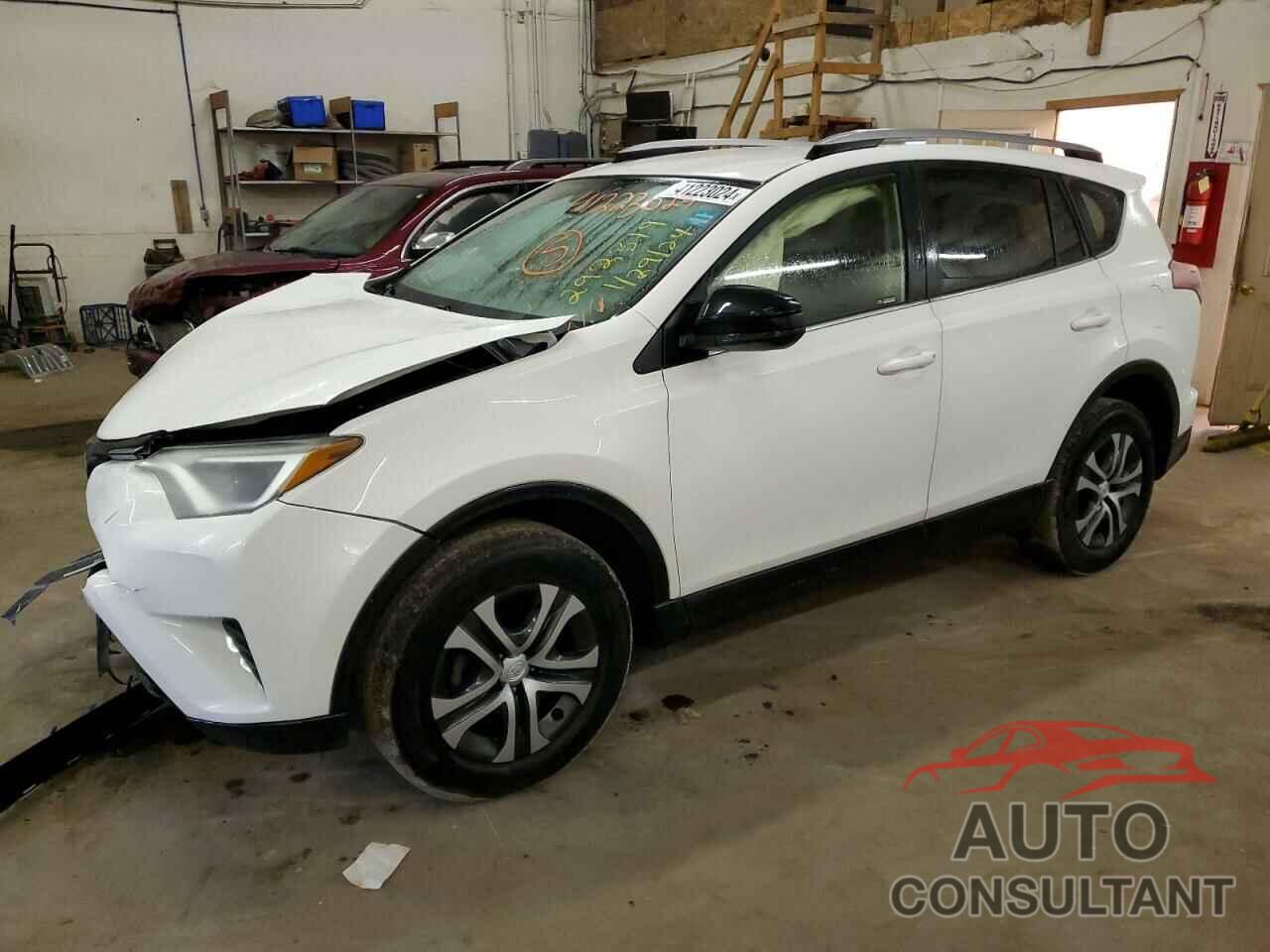 TOYOTA RAV4 2018 - JTMBFREV9JJ177383