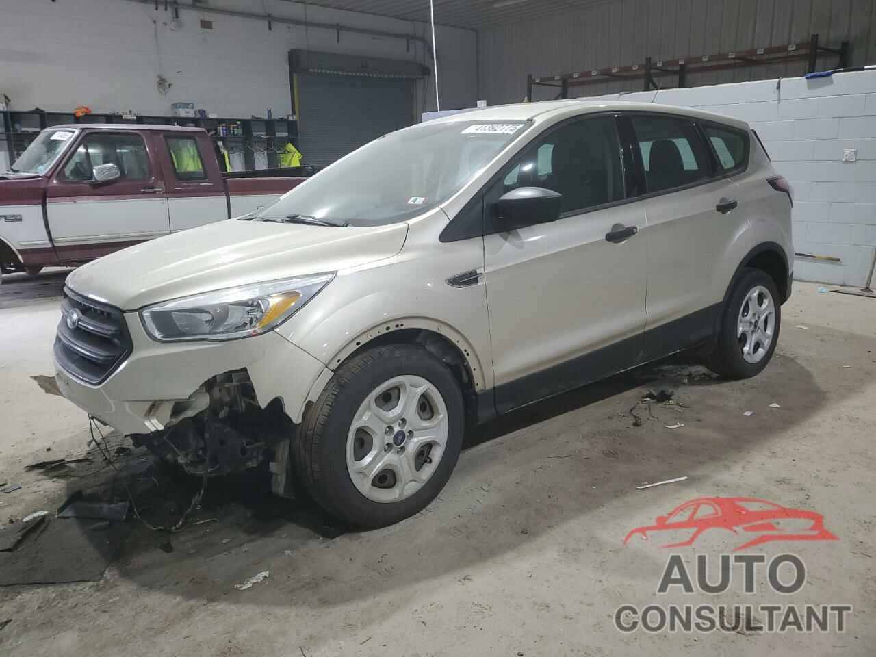 FORD ESCAPE 2017 - 1FMCU0F71HUC32984