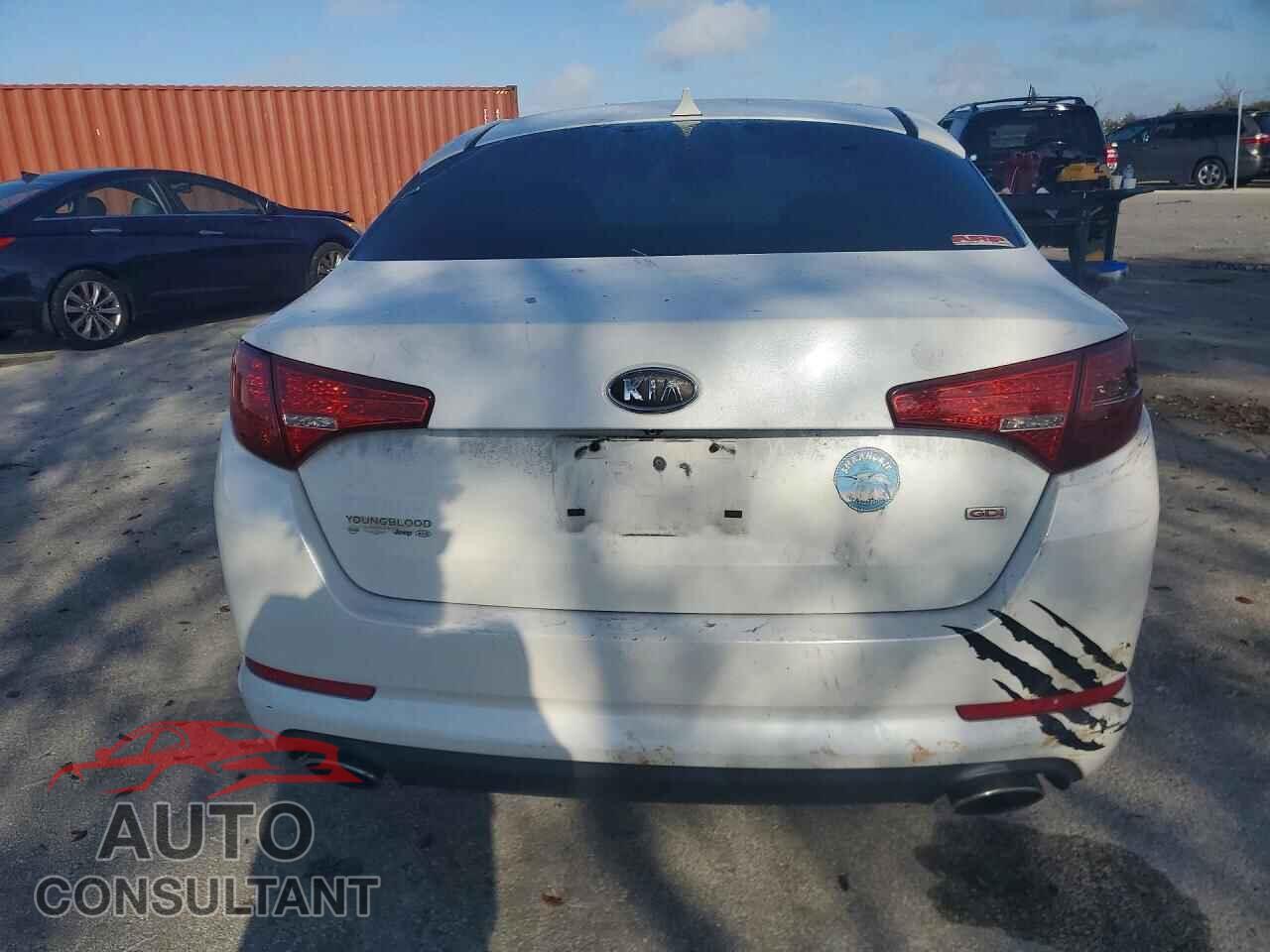 KIA OPTIMA 2011 - KNAGM4A78B5098879