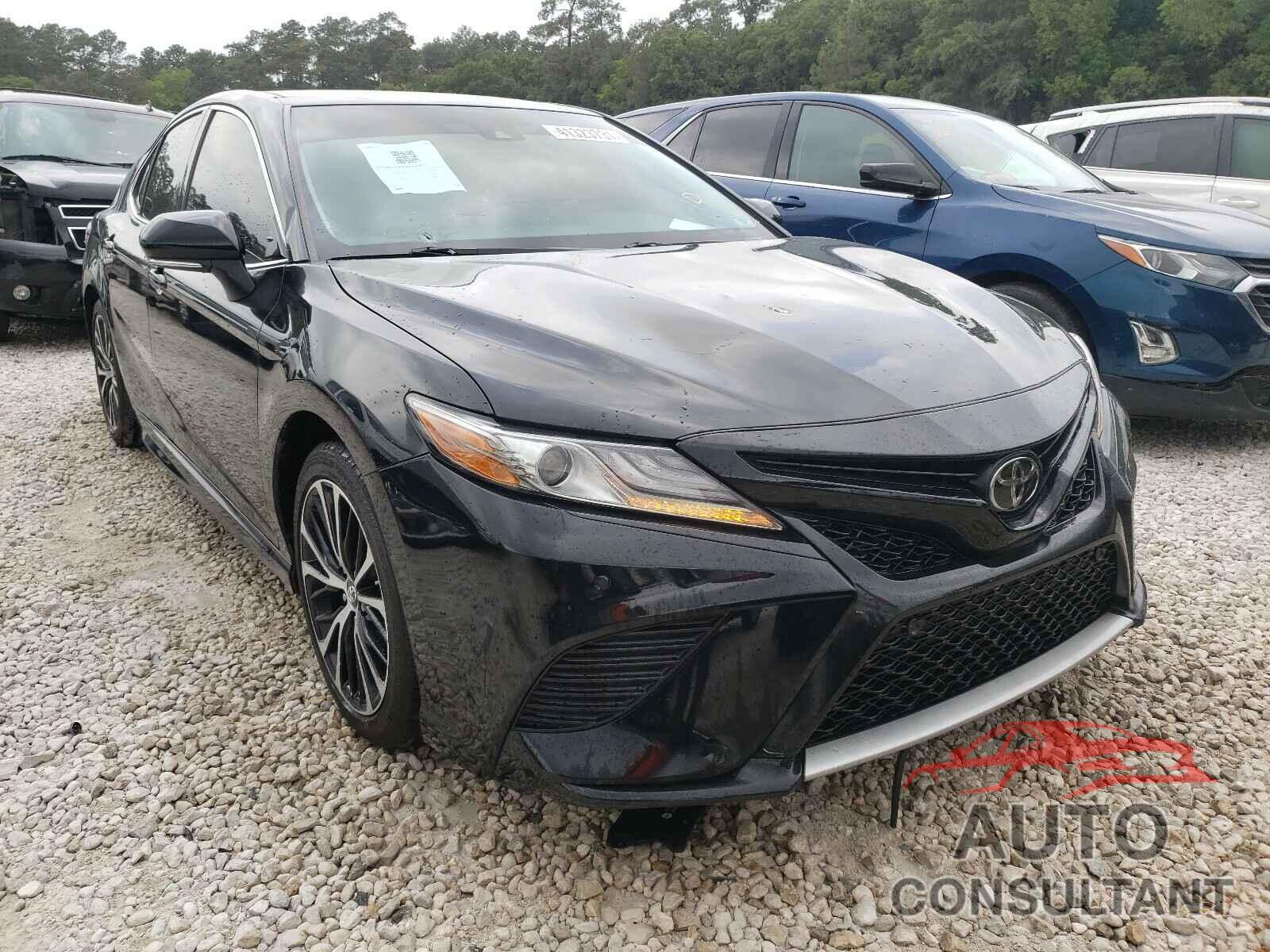 TOYOTA CAMRY 2018 - 4T1B61HK1JU028124