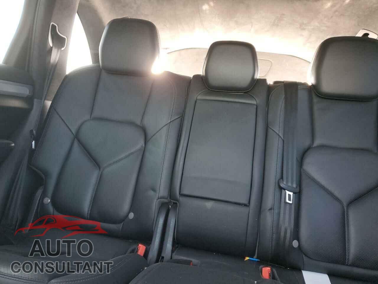 PORSCHE CAYENNE 2013 - WP1AD2A29DLA71477
