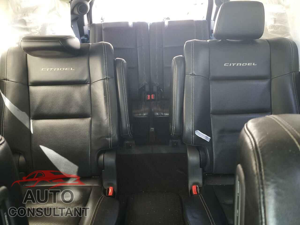 DODGE DURANGO 2018 - 1C4SDJETXJC403943