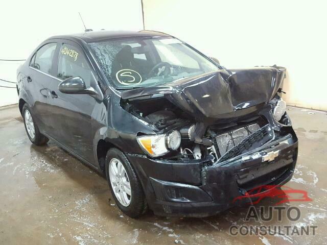 CHEVROLET SONIC 2015 - 1G1JC5SH8F4104533