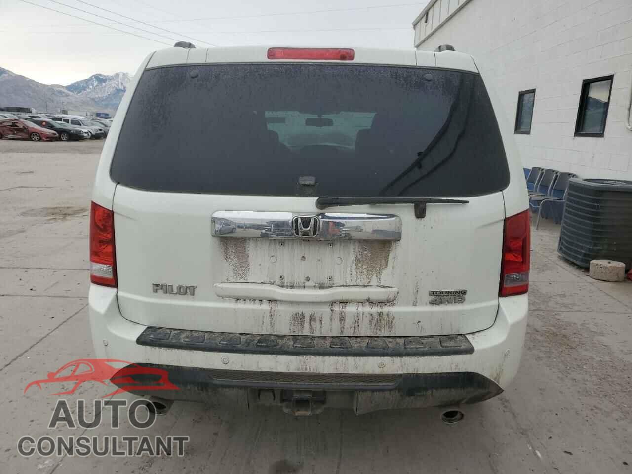 HONDA PILOT 2014 - 5FNYF4H99EB045328