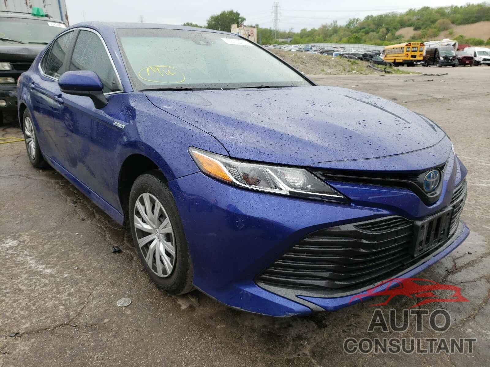 TOYOTA CAMRY 2018 - 4T1B31HK3JU500803