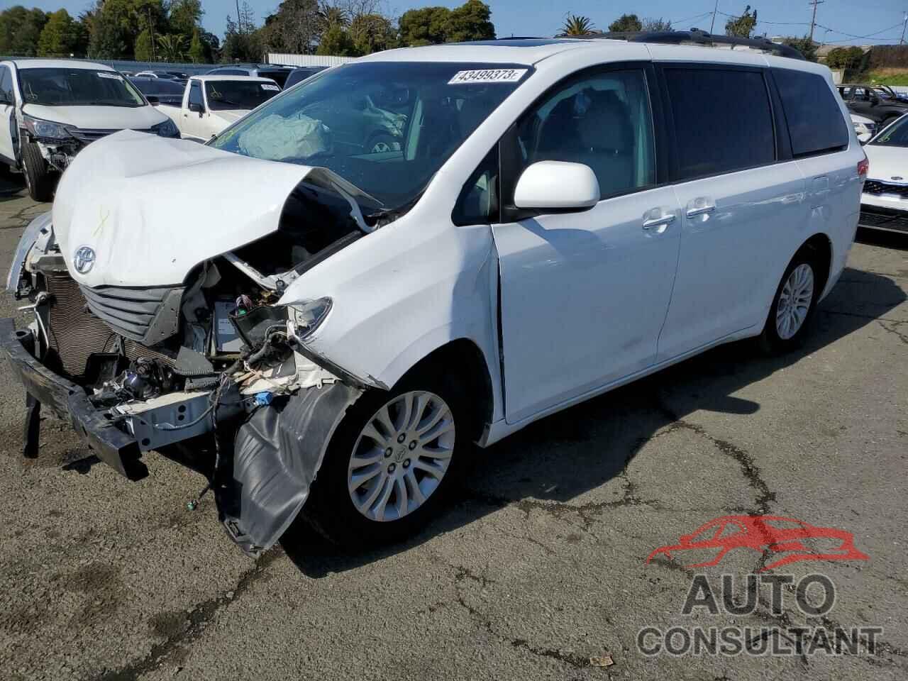 TOYOTA SIENNA 2013 - 5TDYK3DC4DS369580