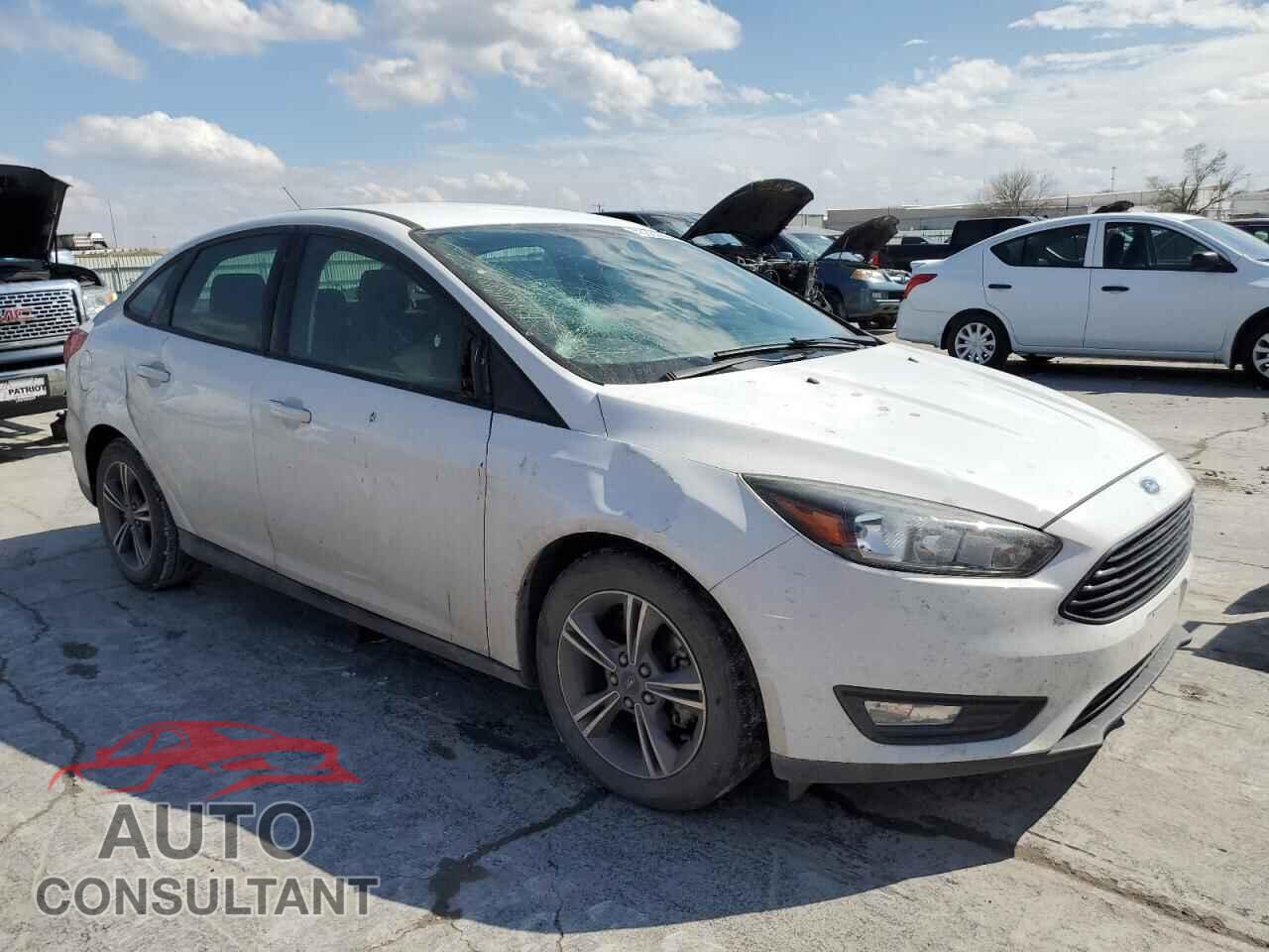 FORD FOCUS 2018 - 1FADP3FE8JL230182