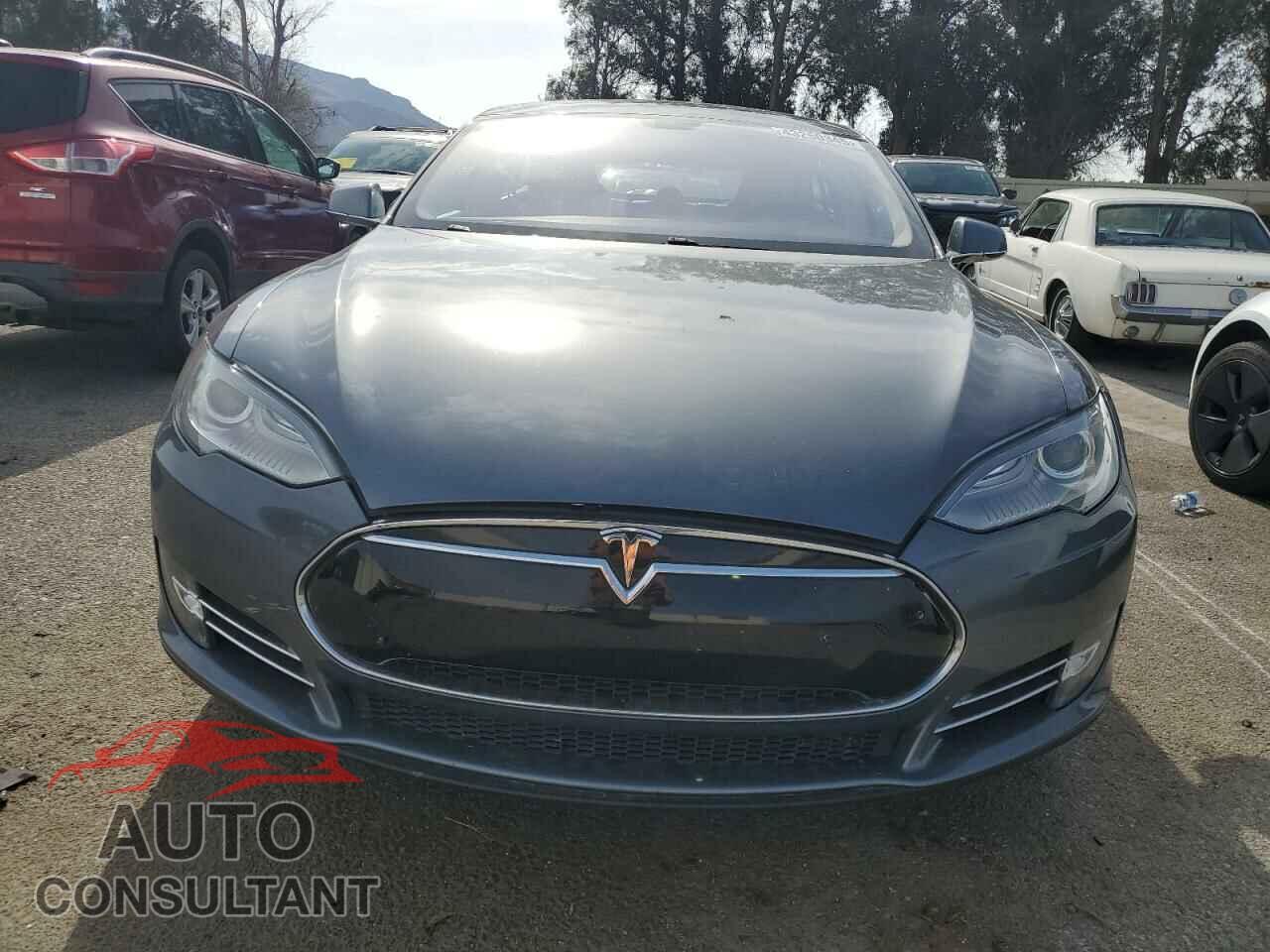 TESLA MODEL S 2014 - 5YJSA1H10EFP32887