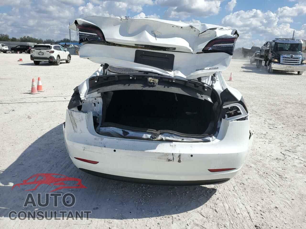 TESLA MODEL 3 2022 - 5YJ3E1EC0NF330558