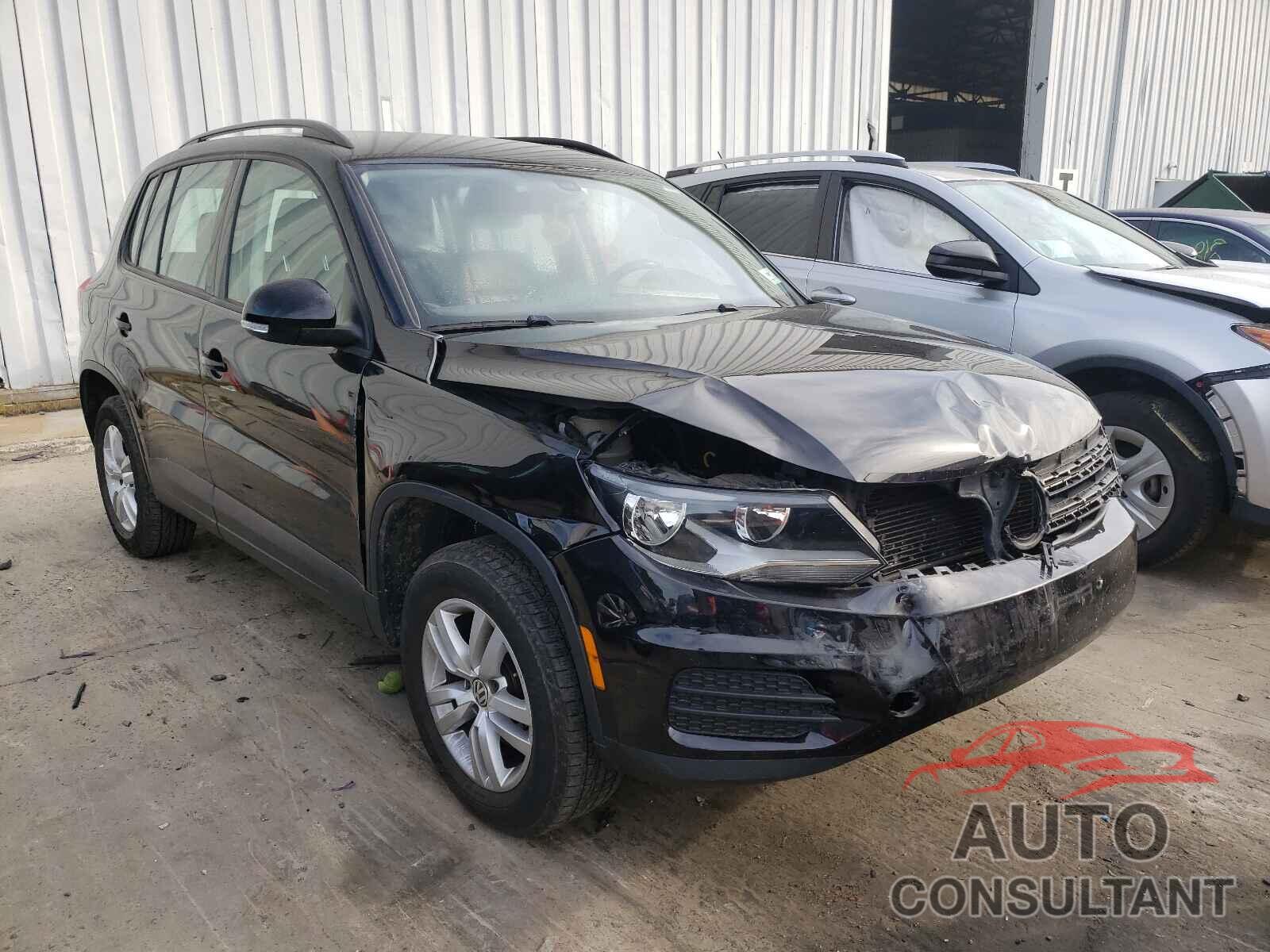 VOLKSWAGEN TIGUAN 2017 - WVGAV7AX9HW511558