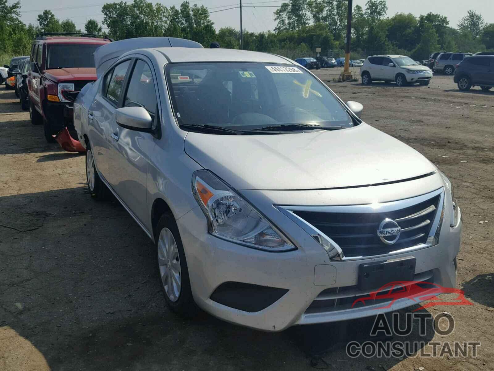NISSAN VERSA 2017 - 3N1CN7AP3HL857465