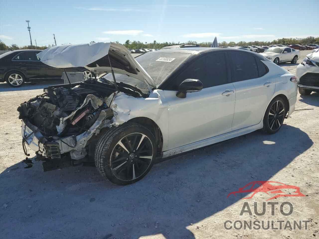 TOYOTA CAMRY 2018 - 4T1B61HK7JU064724
