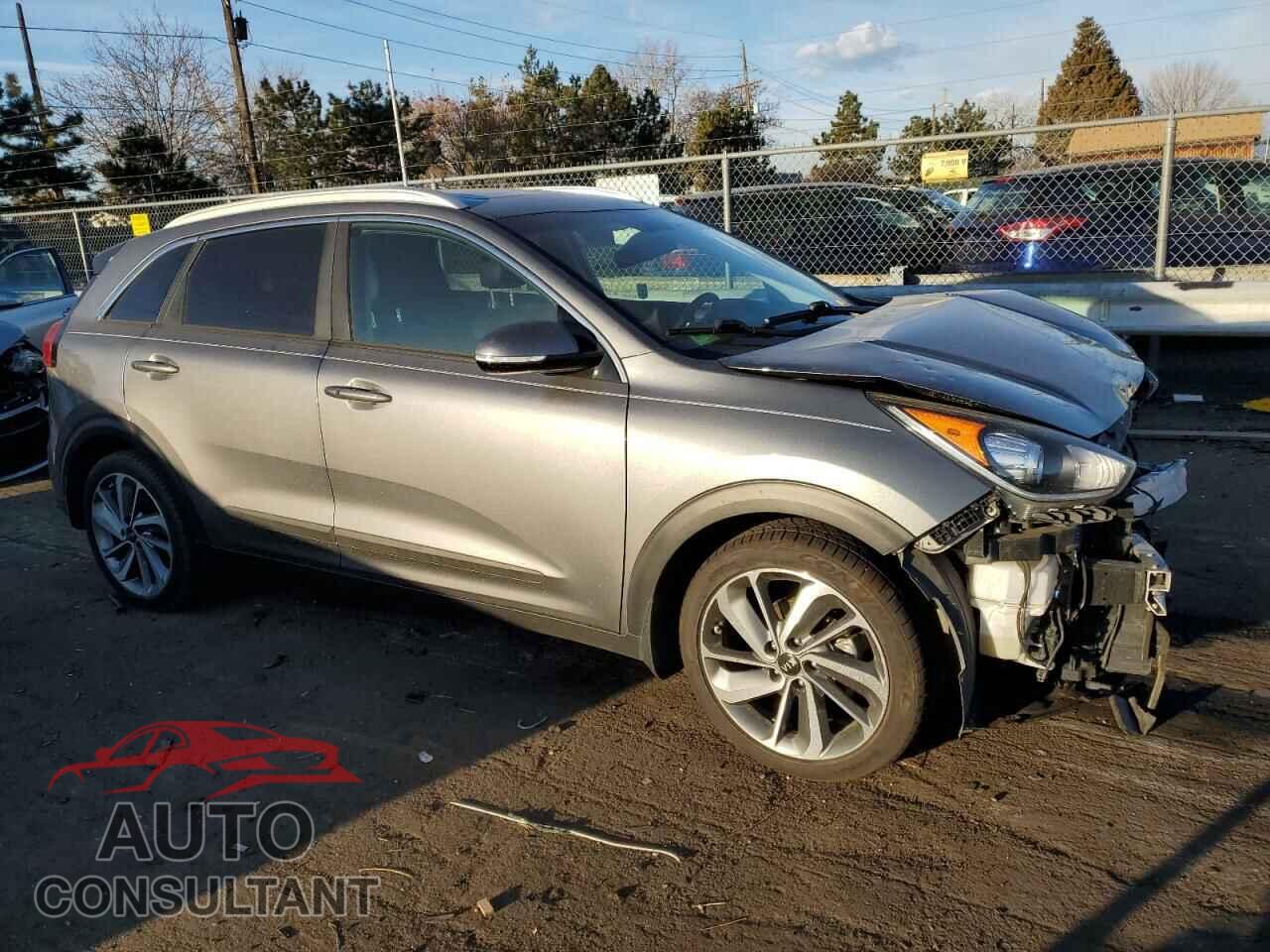 KIA NIRO 2017 - KNDCE3LC1H5081577