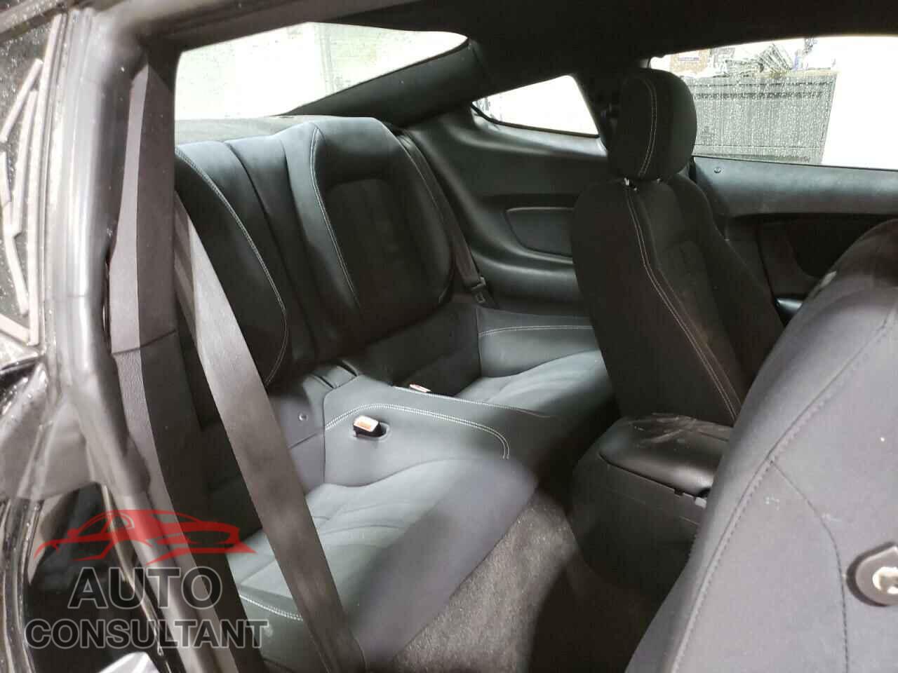 FORD MUSTANG 2018 - 1FA6P8CF4J5164785