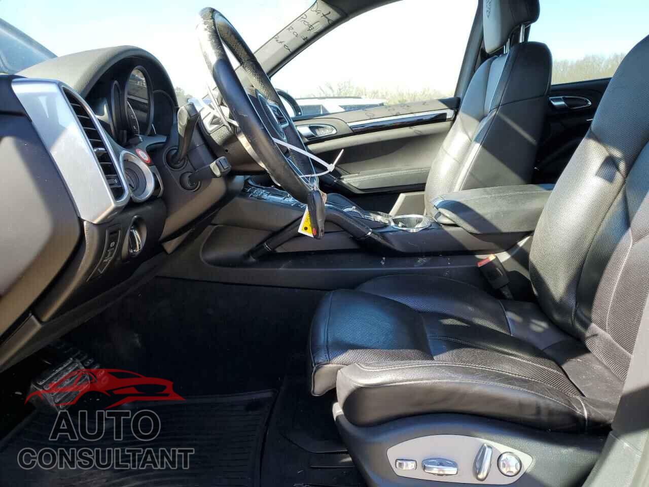 PORSCHE CAYENNE 2017 - WP1AA2A25HKA81573