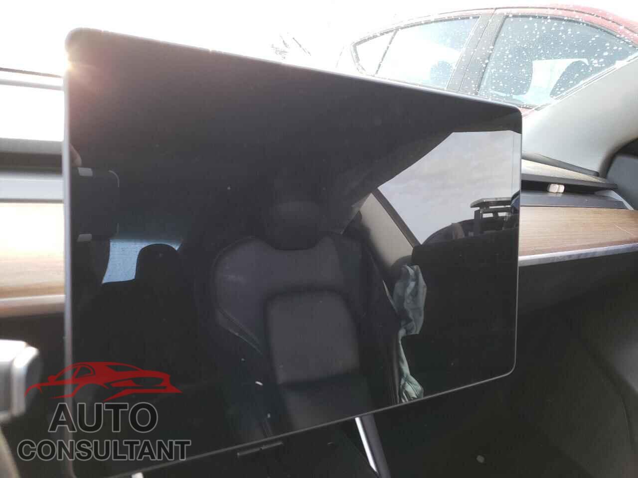 TESLA MODEL 3 2019 - 5YJ3E1EA8KF325103