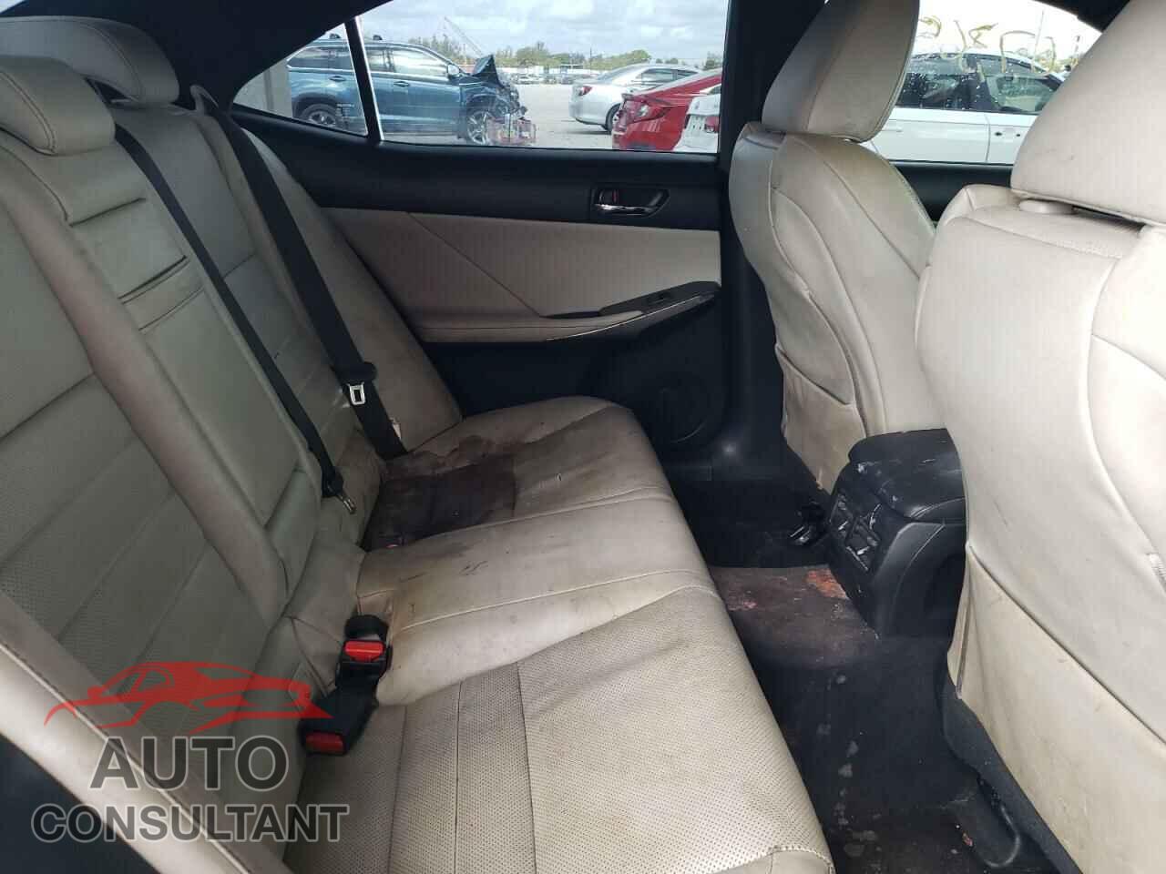 LEXUS IS 2014 - JTHBF1D23E5019336