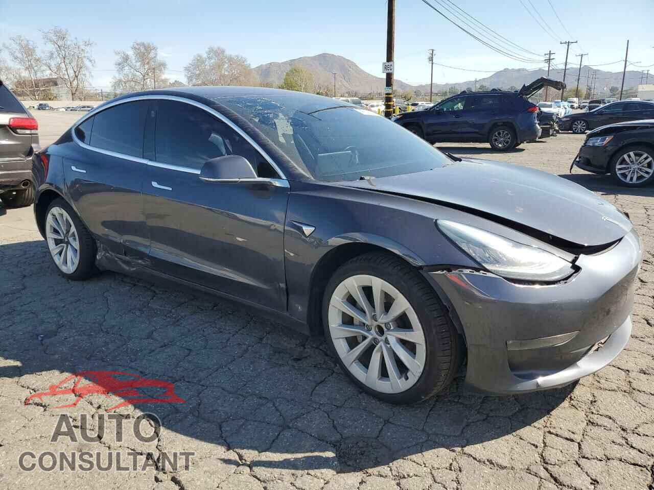 TESLA MODEL 3 2018 - 5YJ3E1EA5JF052748