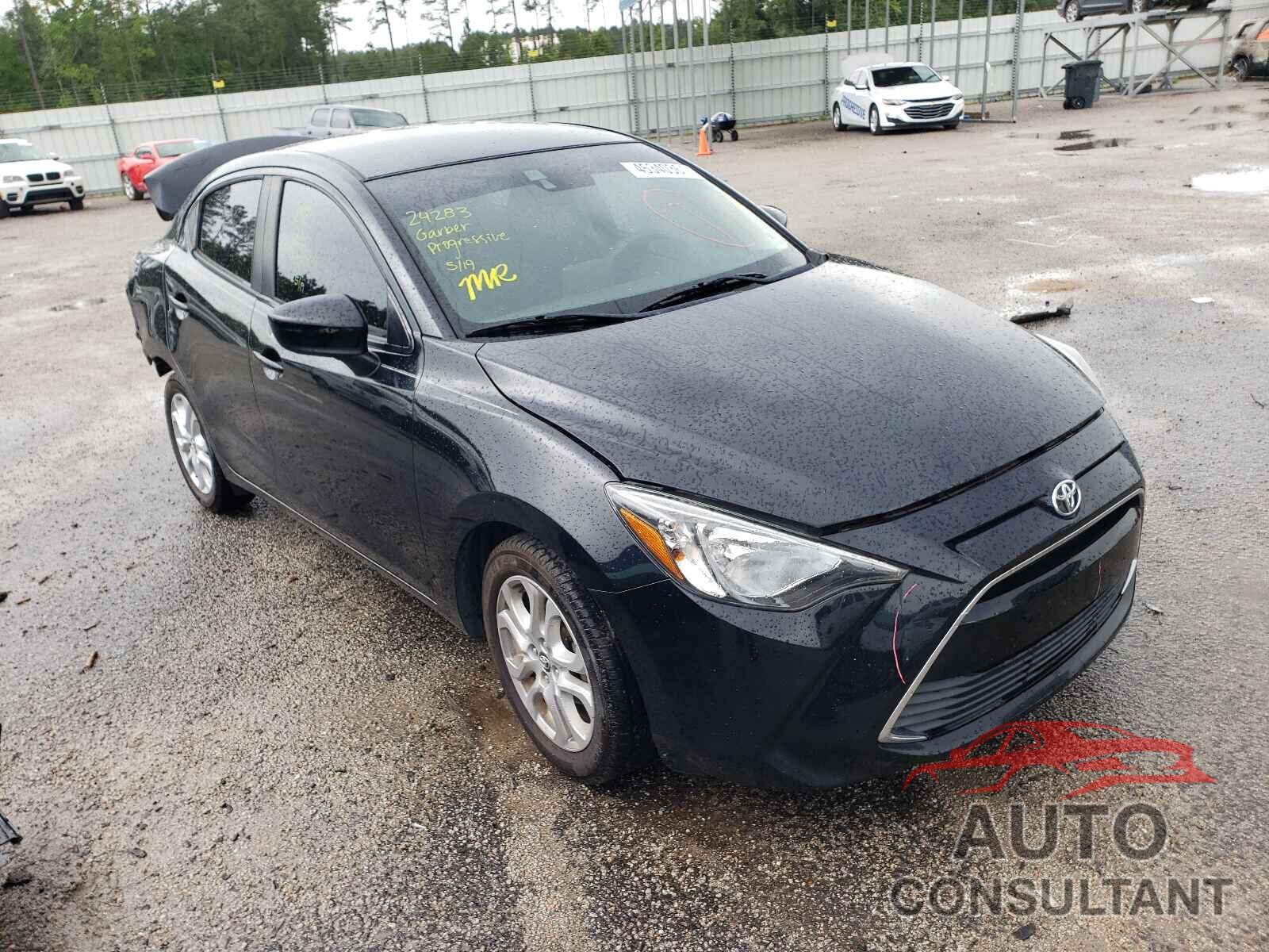 TOYOTA YARIS 2017 - 3MYDLBYV8HY187155