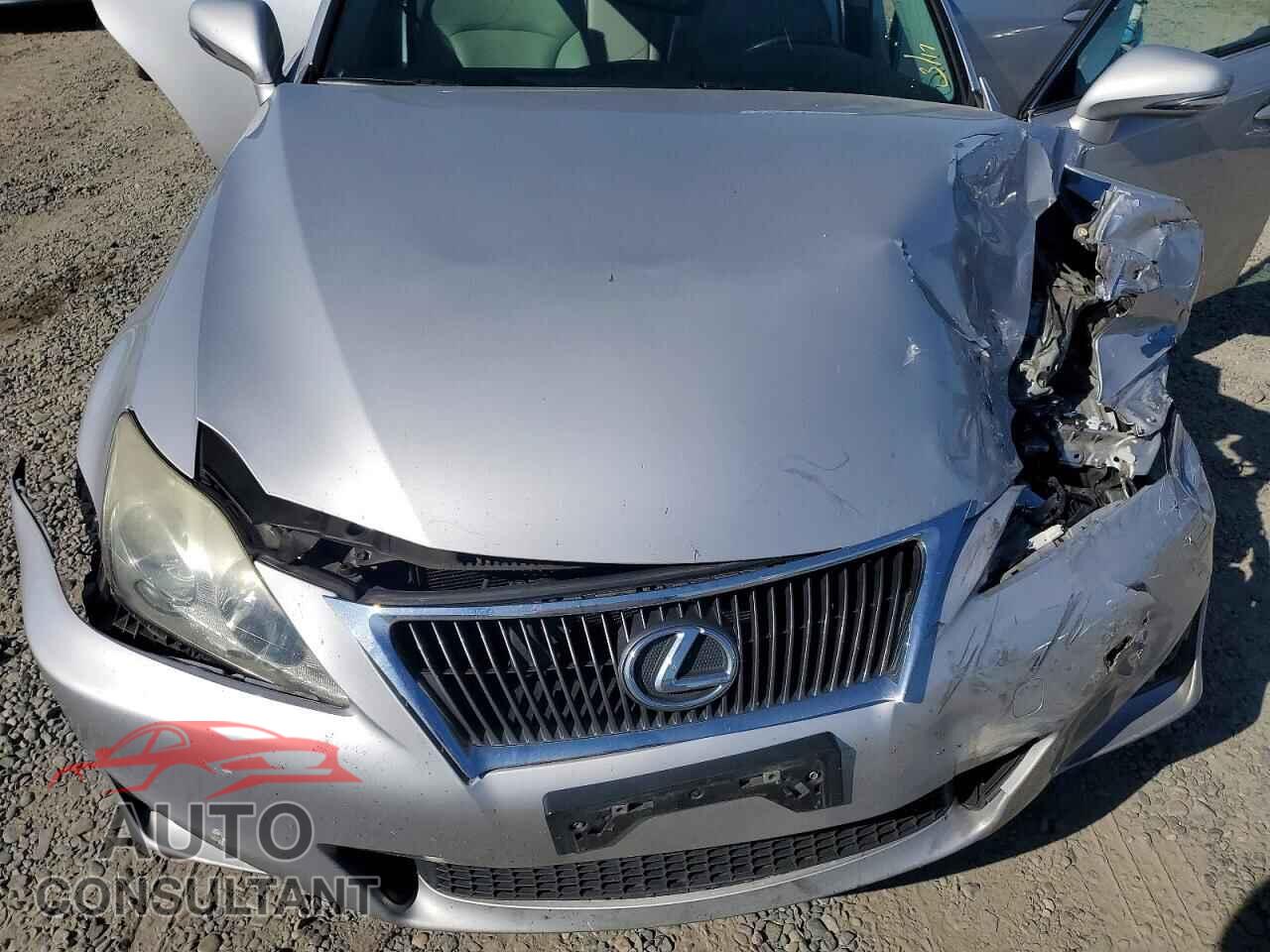 LEXUS IS 2011 - JTHBF5C23B5144793