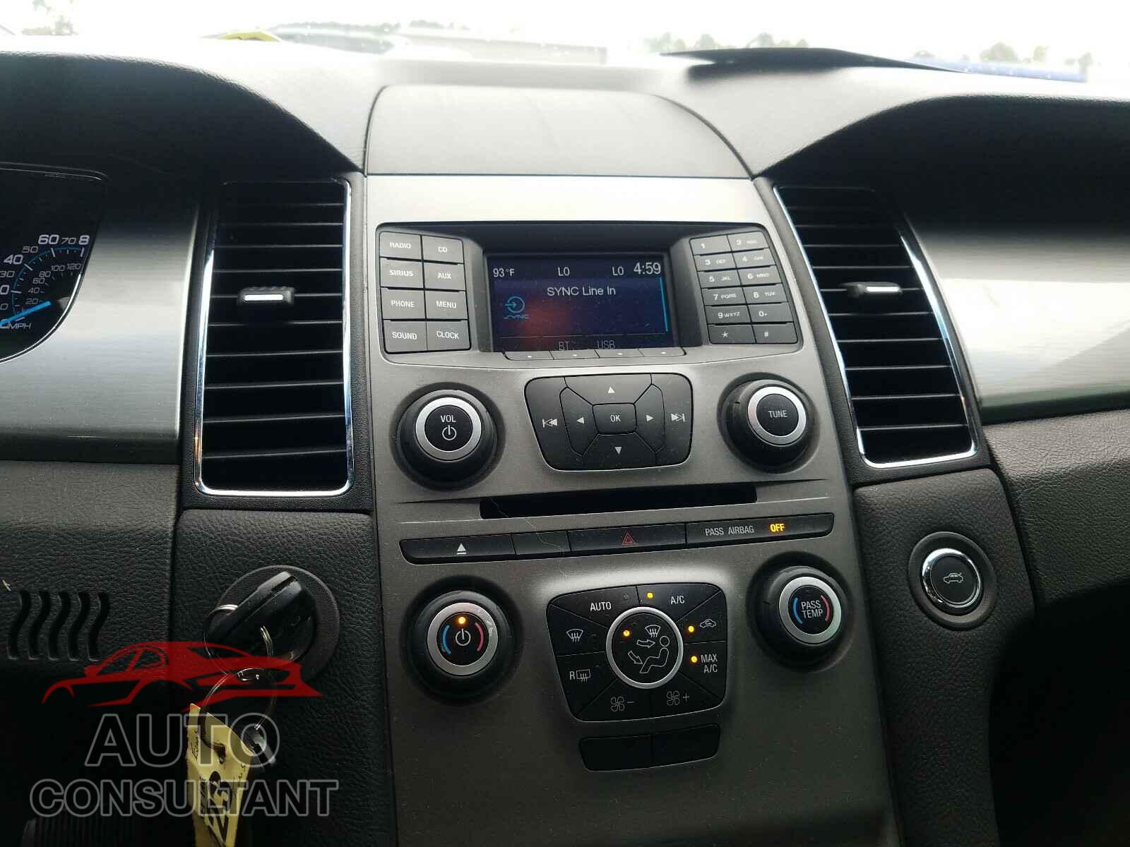 FORD TAURUS 2017 - 1FAHP2H82HG110870