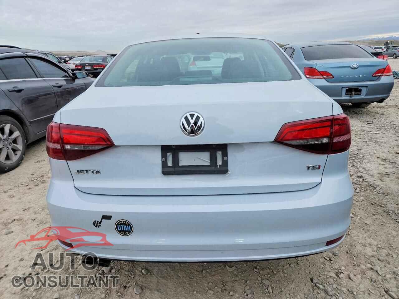 VOLKSWAGEN JETTA 2017 - 3VW2B7AJ8HM389835