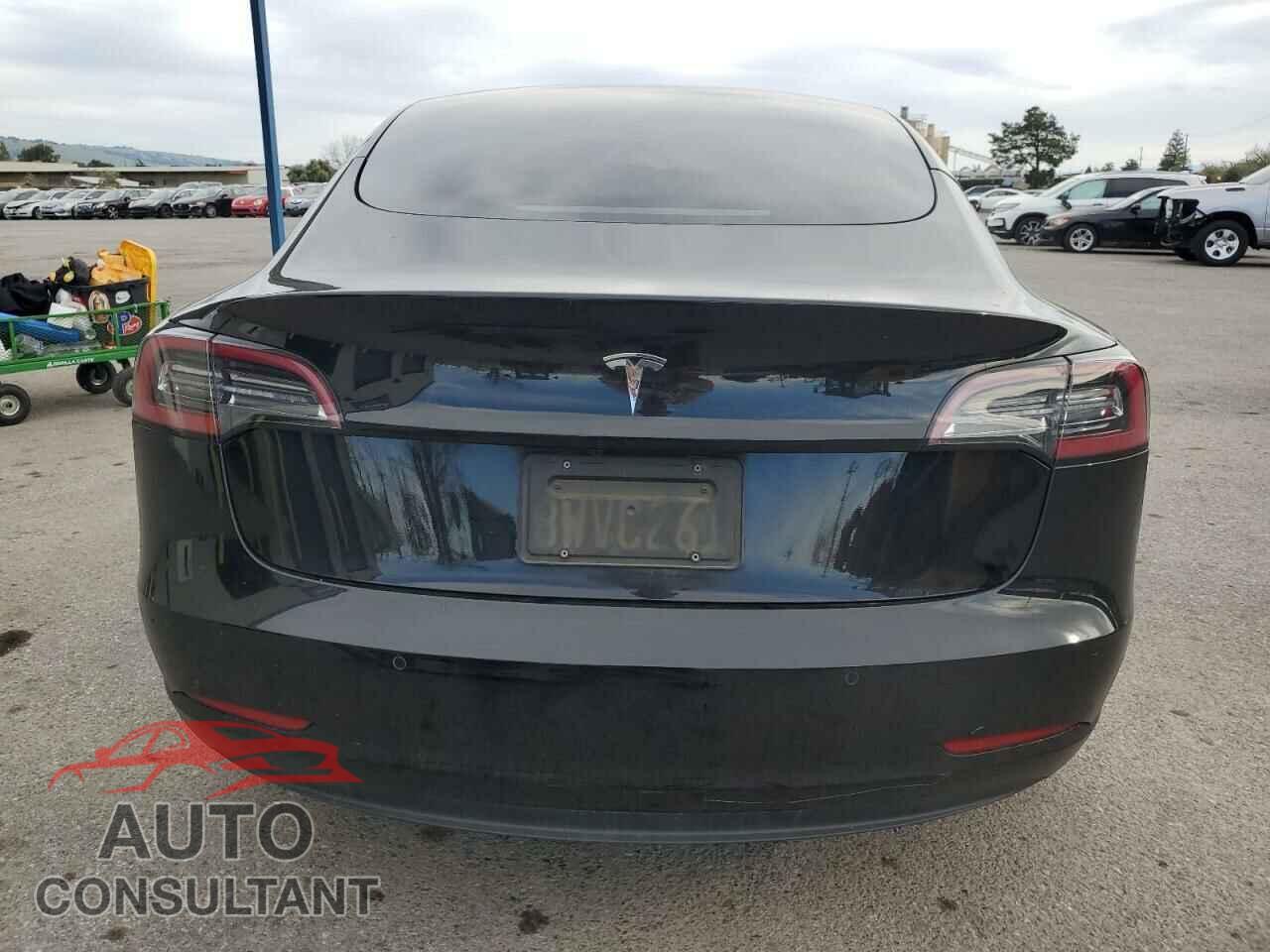 TESLA MODEL 3 2021 - 5YJ3E1EA5MF998482