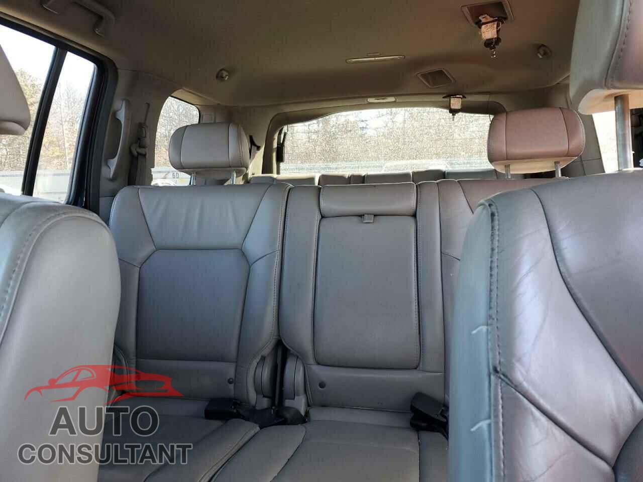 HONDA PILOT 2011 - 5FNYF4H58BB048407