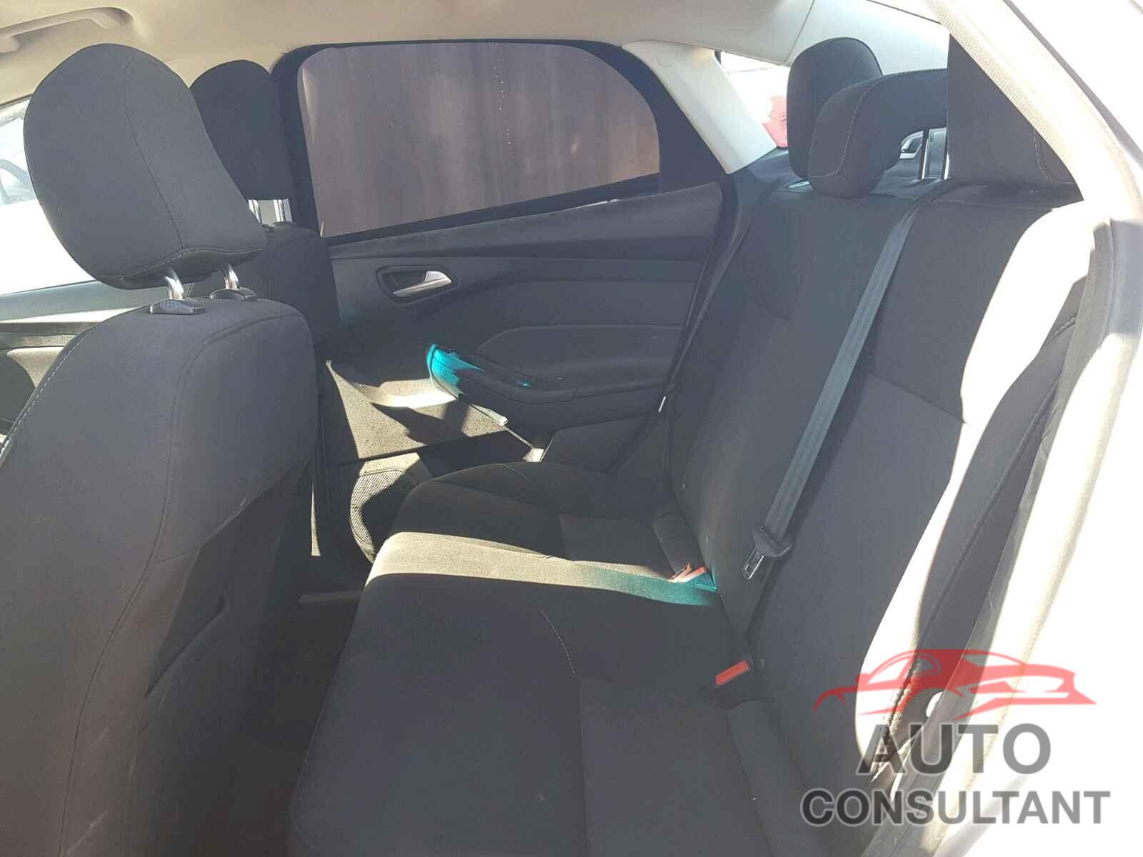 FORD FOCUS 2016 - 1FADP3F26GL289827