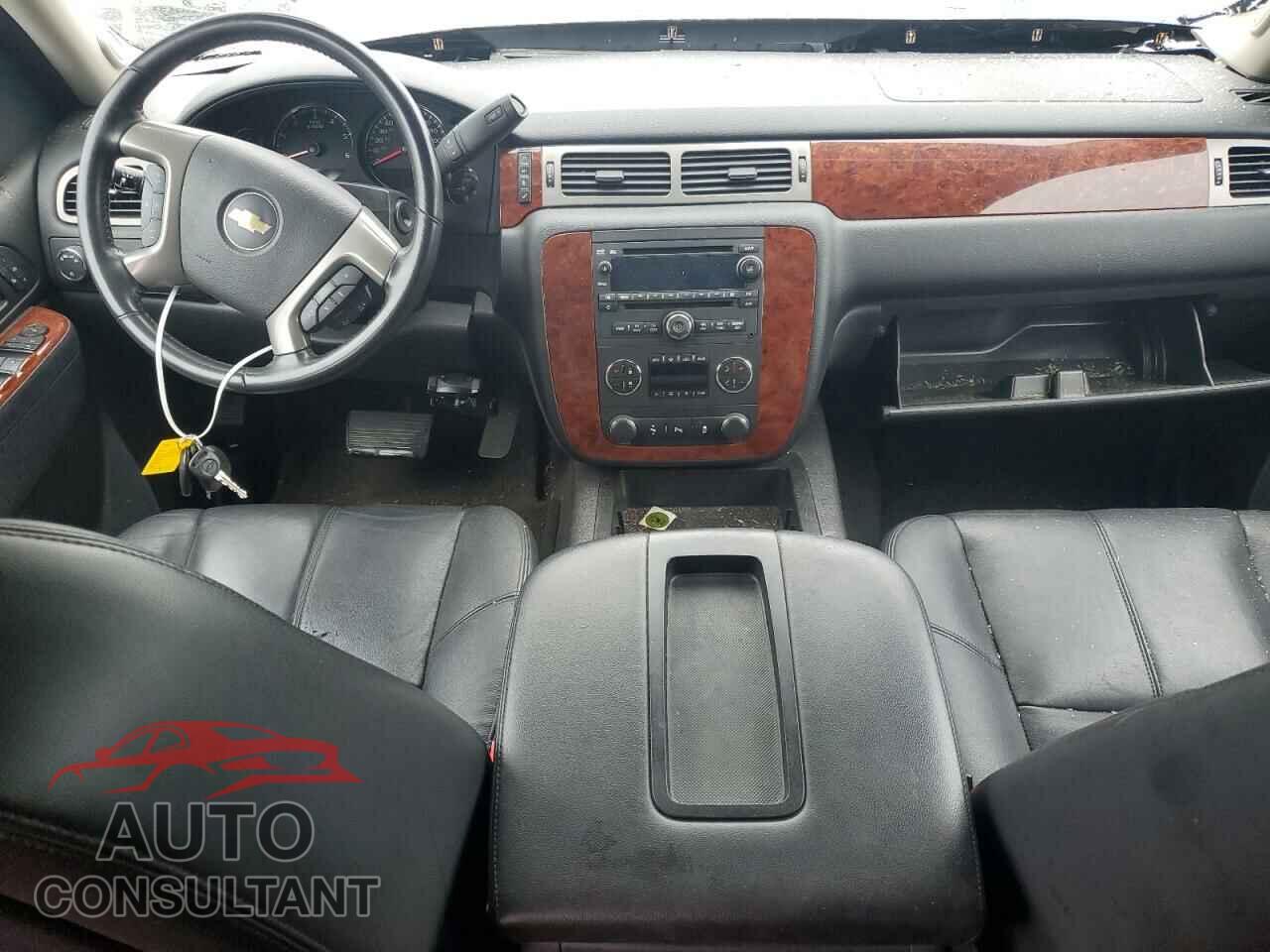 CHEVROLET TAHOE 2013 - 1GNSKBE02DR108488