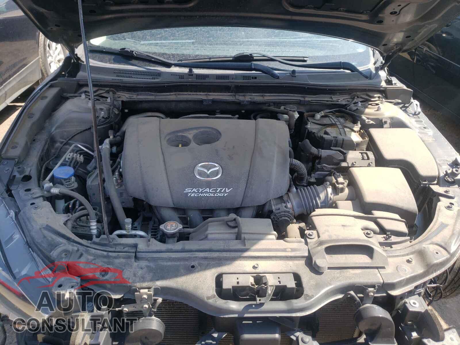 MAZDA 3 2017 - 3MZBN1V79HM116468