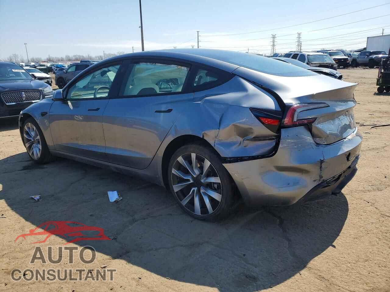 TESLA MODEL 3 2025 - 5YJ3E1EA3SF048585