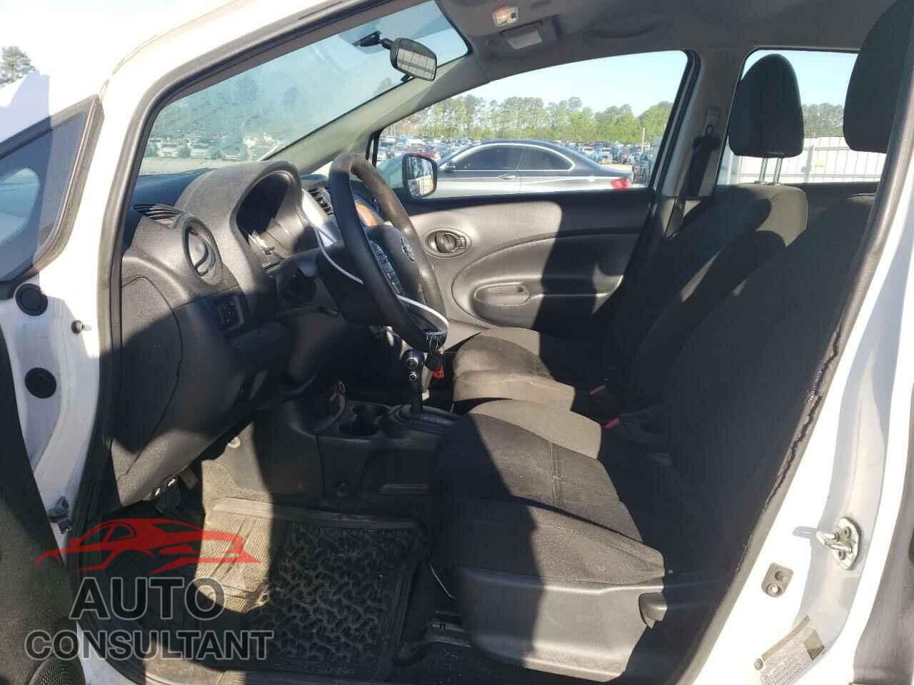 NISSAN VERSA 2017 - 3N1CE2CP5HL368033