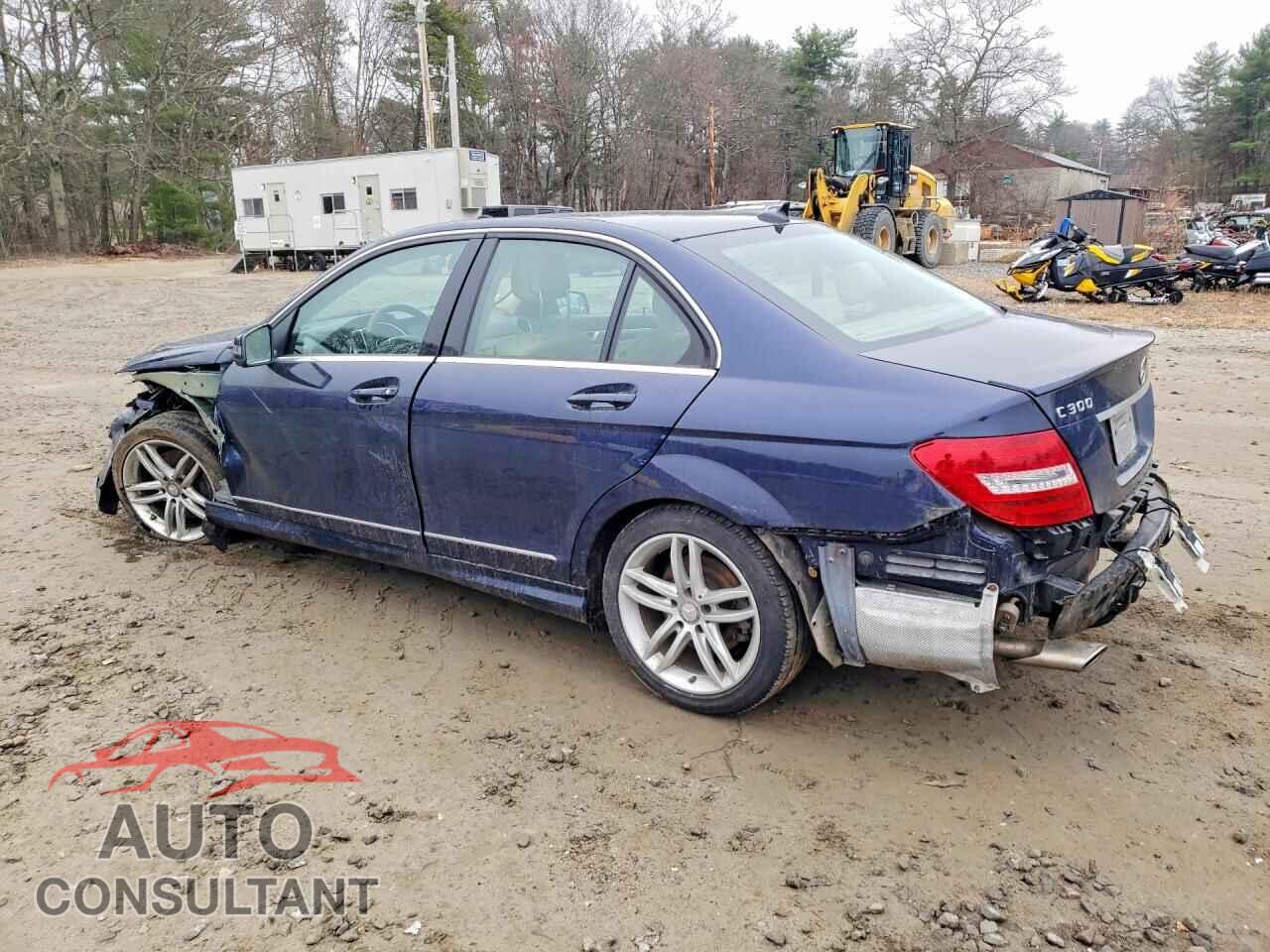 MERCEDES-BENZ C-CLASS 2013 - WDDGF8AB8DG129750