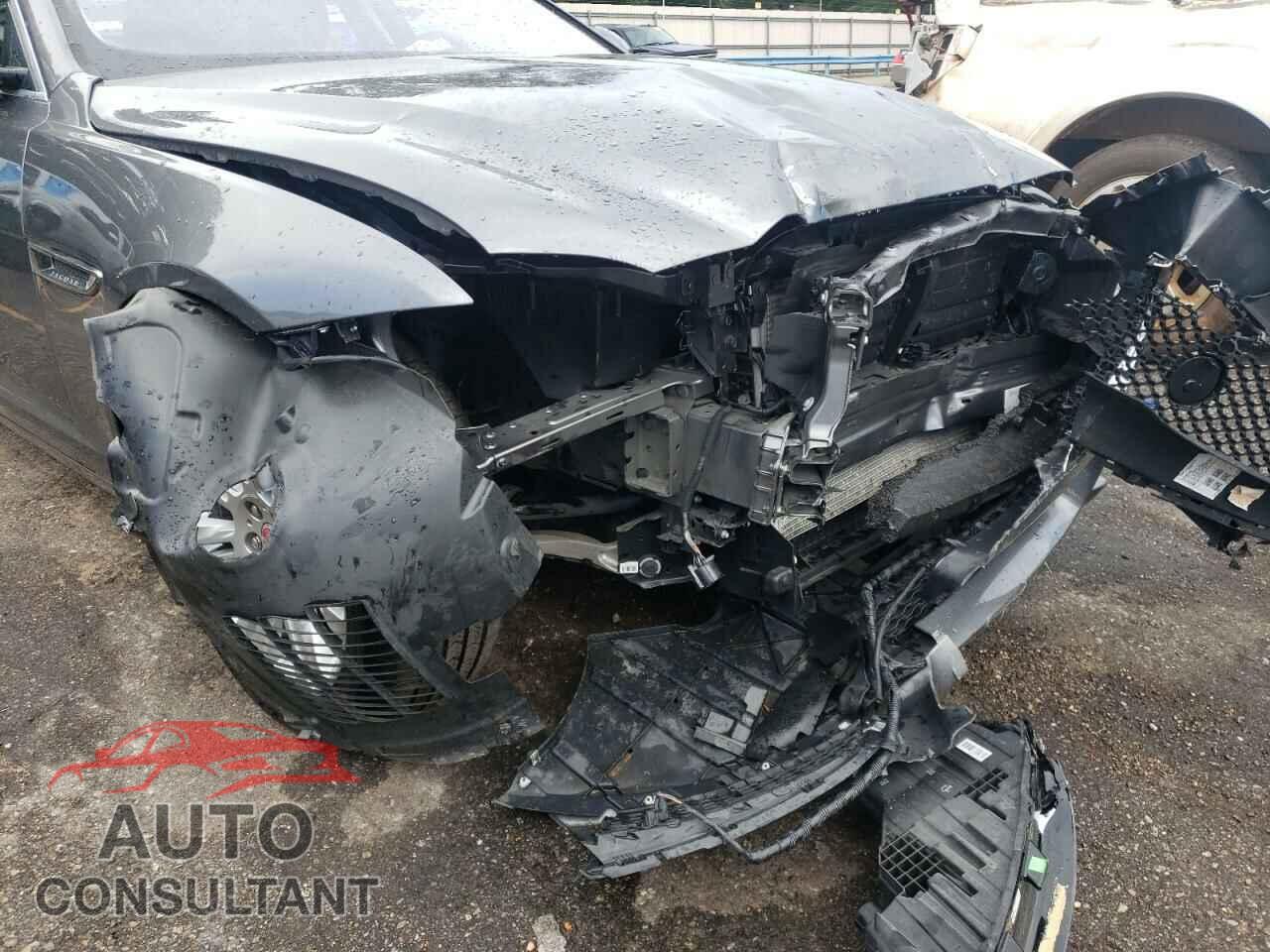 JAGUAR XF 2017 - SAJBD4BV4HCY35656