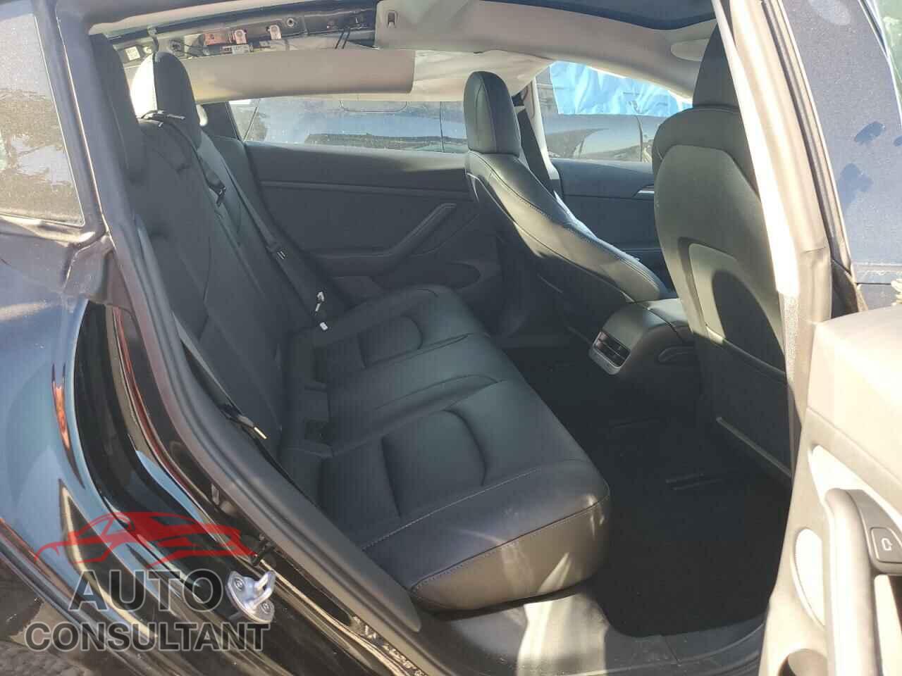 TESLA MODEL 3 2022 - 5YJ3E1EA7NF330801