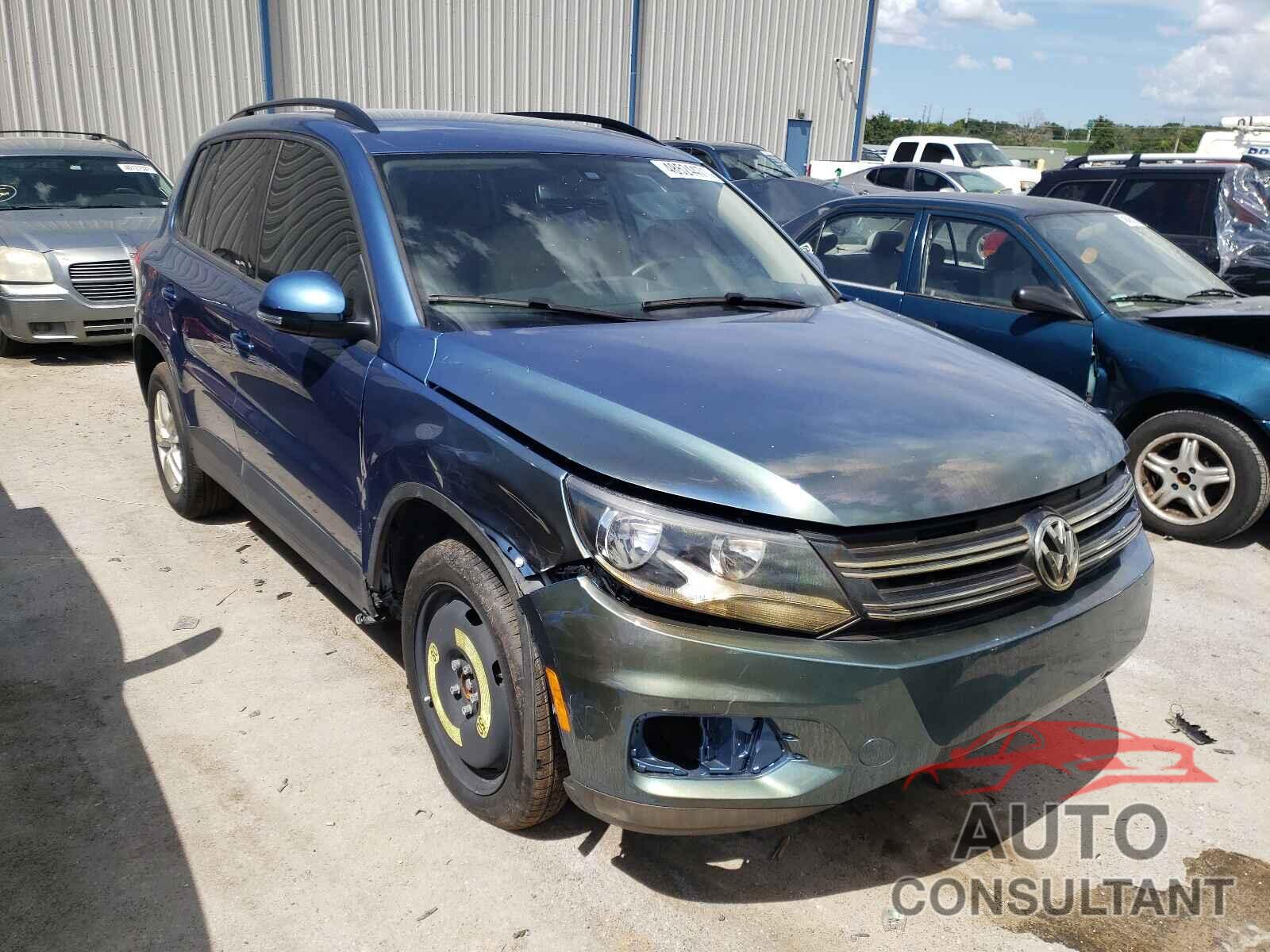 VOLKSWAGEN TIGUAN 2017 - WVGAV7AX6HK010859
